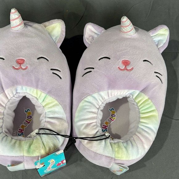 SQUISHMALLOWS UNICORN  KIDS SLIPPERS NWT - Picture 2 of 4